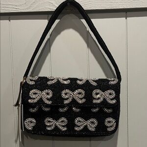 Elegant Black and White Bow Beaded Women's Shoulder Bag